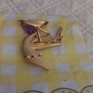 Elegant Gold-Tone Brooch with Multicolor Accents